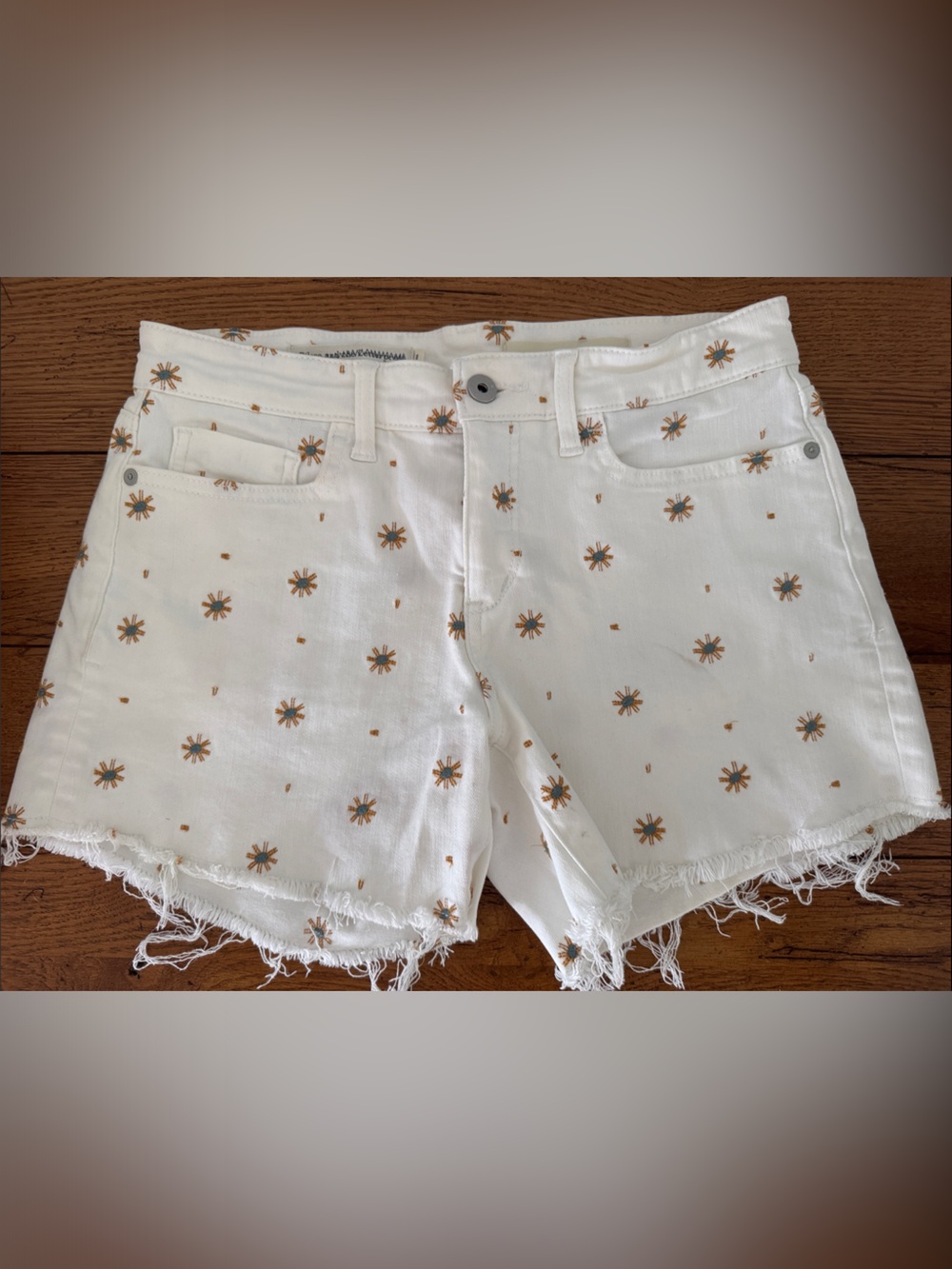 Anthropologie White Embroidered Frayed Hem Women's Shorts